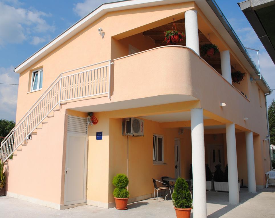 Apartment Kairos - Bili 9 Kastela