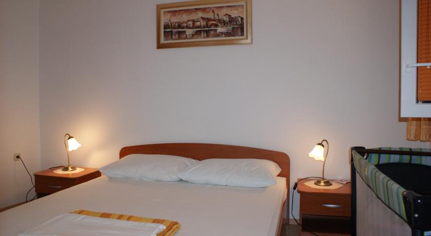 Apartment Kairos - Bili 9 Kastela